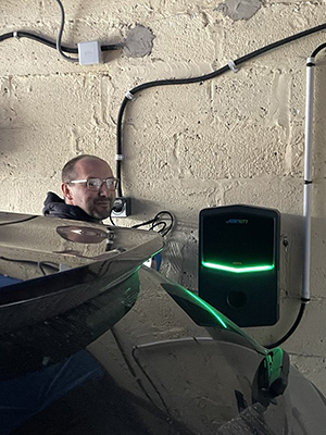Installation de borne de recharge pour véhicule électrique à Arras